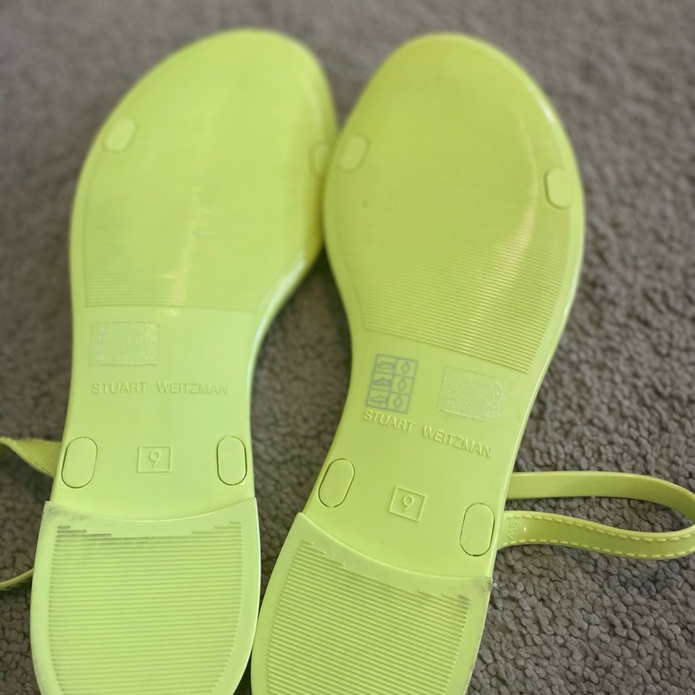 Stuart Weitzman Women's Lime Sandals - Picture 3 of 3